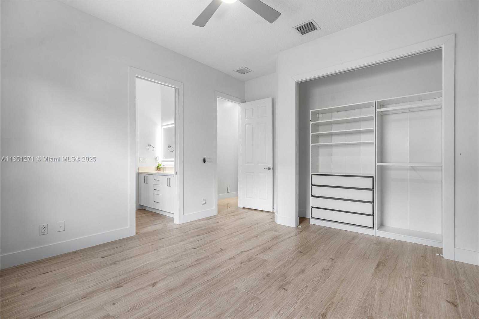 Small Image of 11098 CANARY ISLAND CT, Plantation Number 34