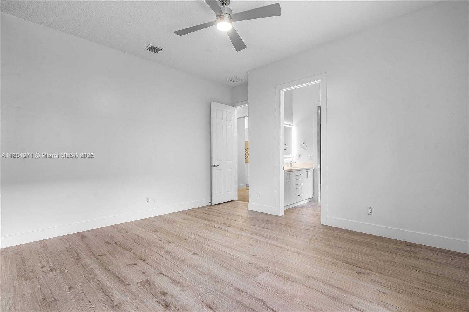Small Image of 11098 CANARY ISLAND CT, Plantation Number 38