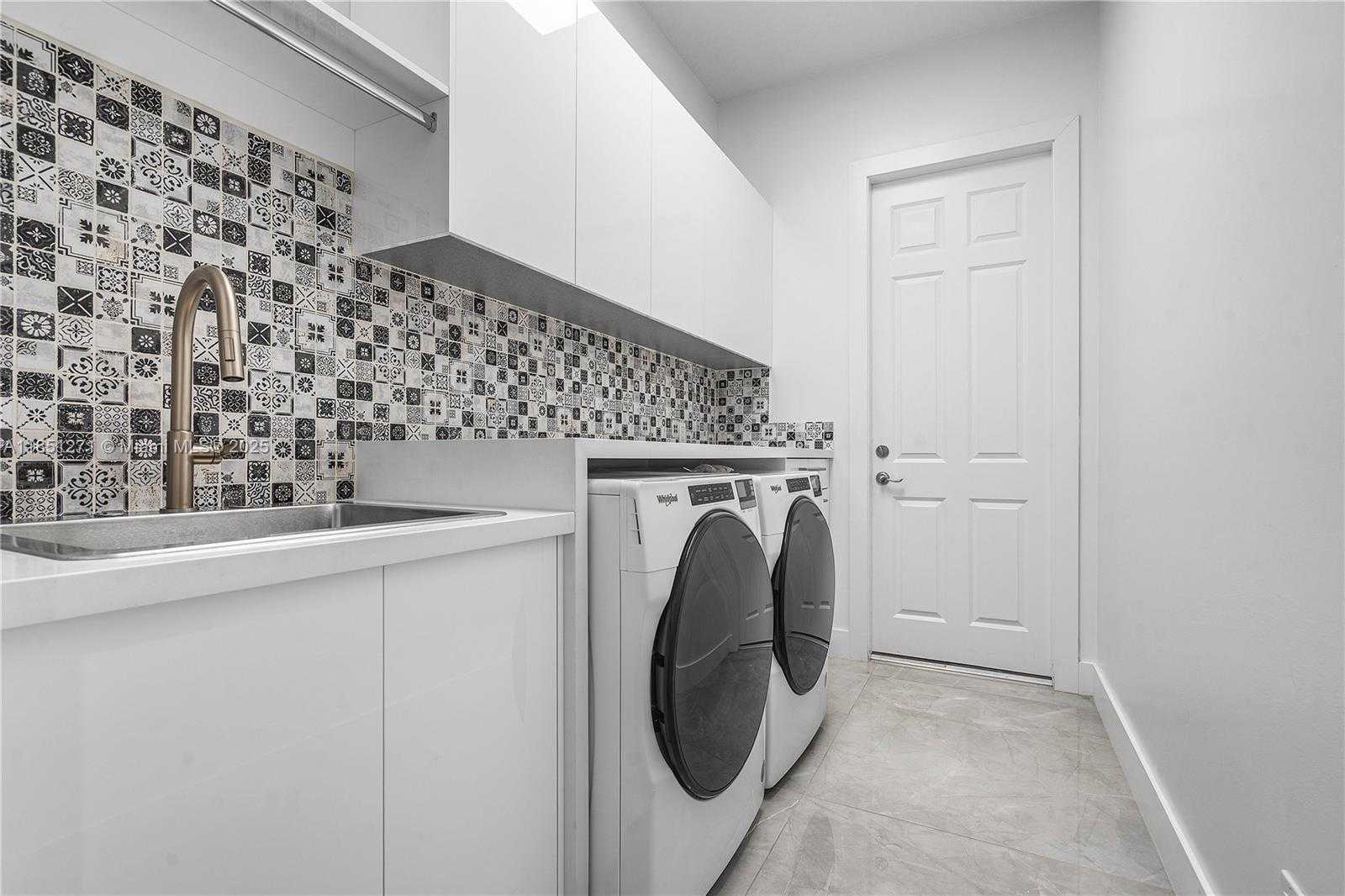 Small Image of 11098 CANARY ISLAND CT, Plantation Number 40