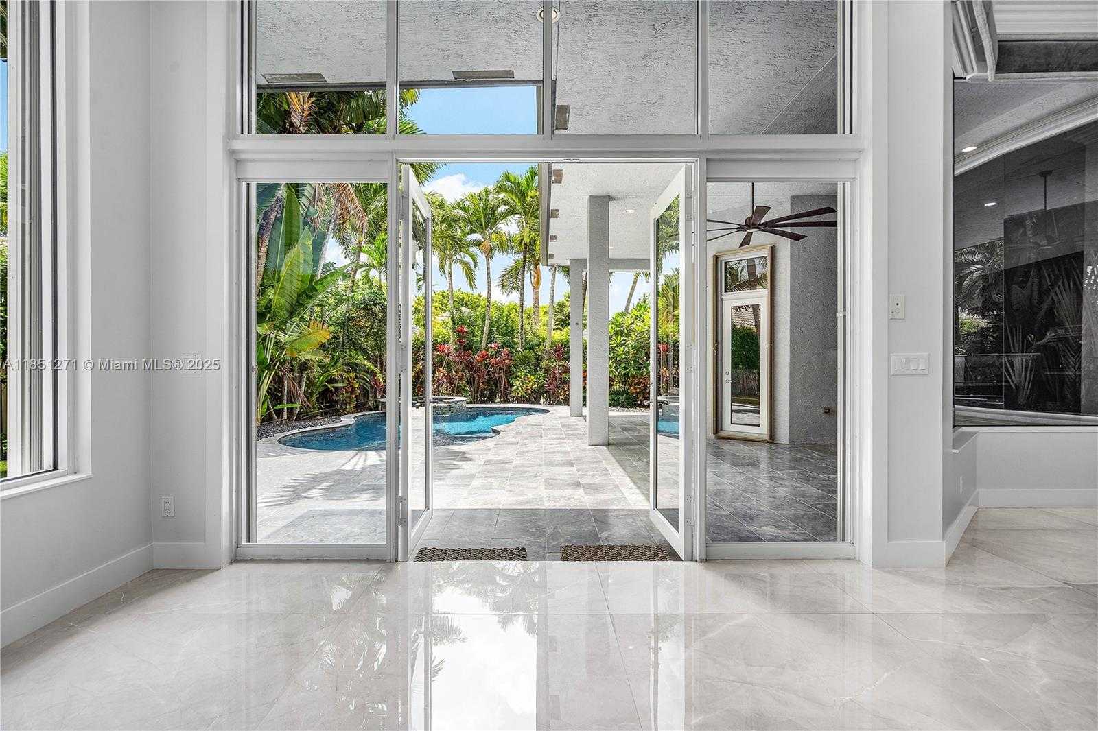 Small Image of 11098 CANARY ISLAND CT, Plantation Number 41