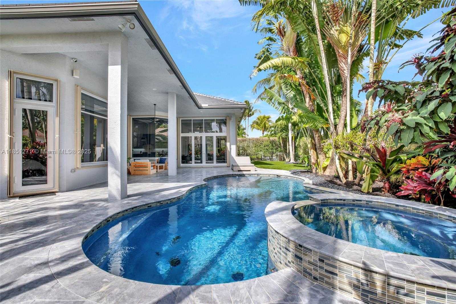 Small Image of 11098 CANARY ISLAND CT, Plantation Number 46