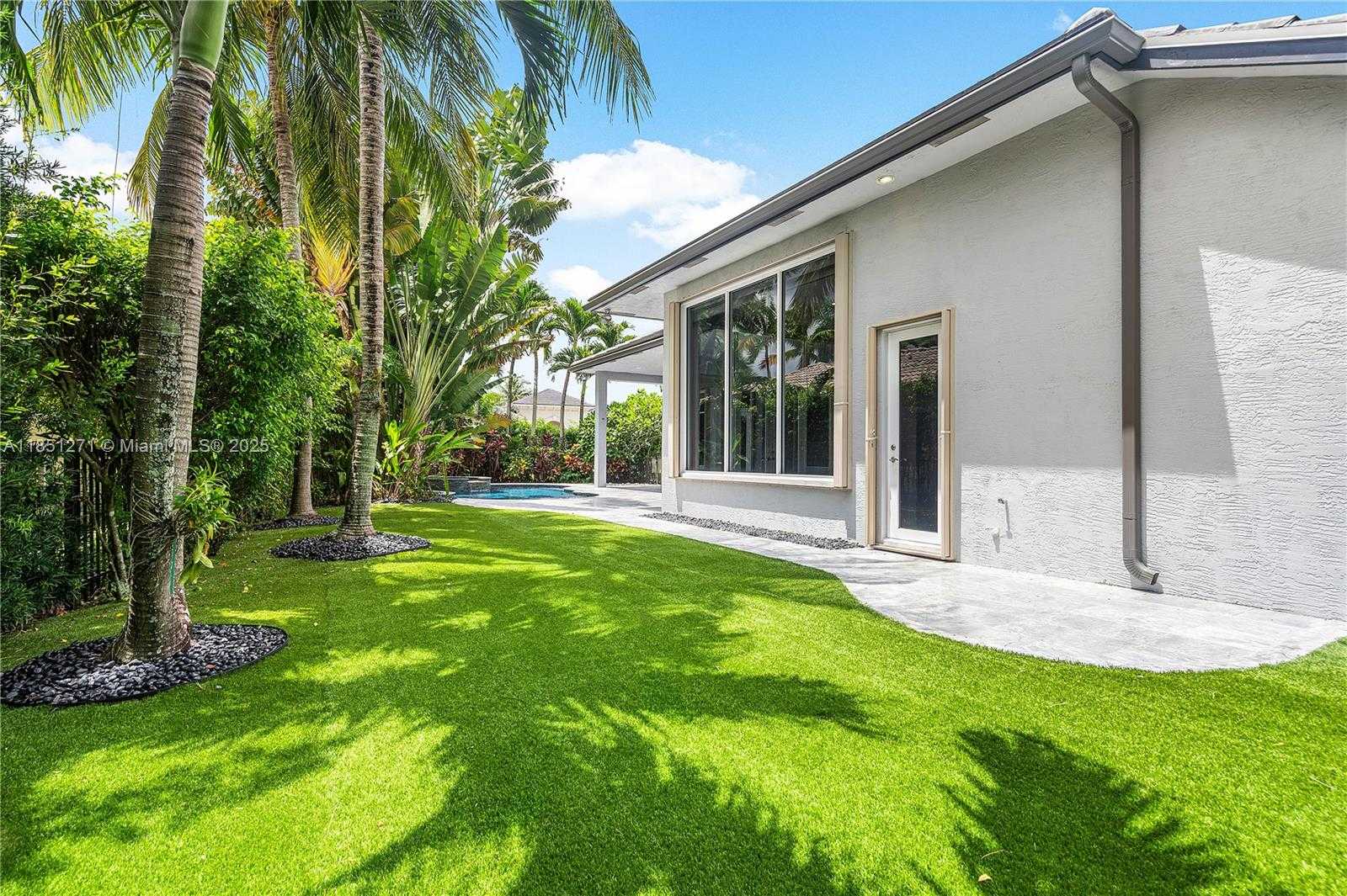Small Image of 11098 CANARY ISLAND CT, Plantation Number 59