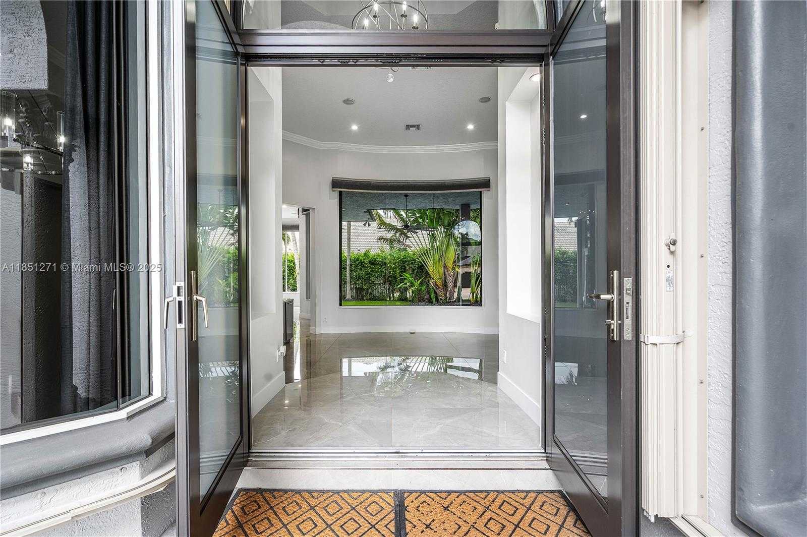 Small Image of 11098 CANARY ISLAND CT, Plantation Number 7