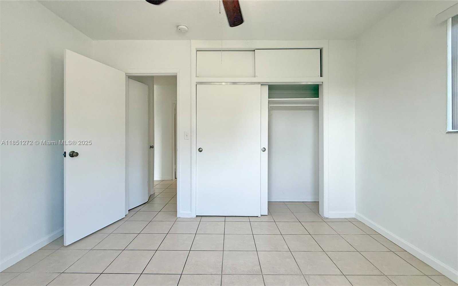 Small Image of 460 GRAND CANAL DR, Miami Number 18