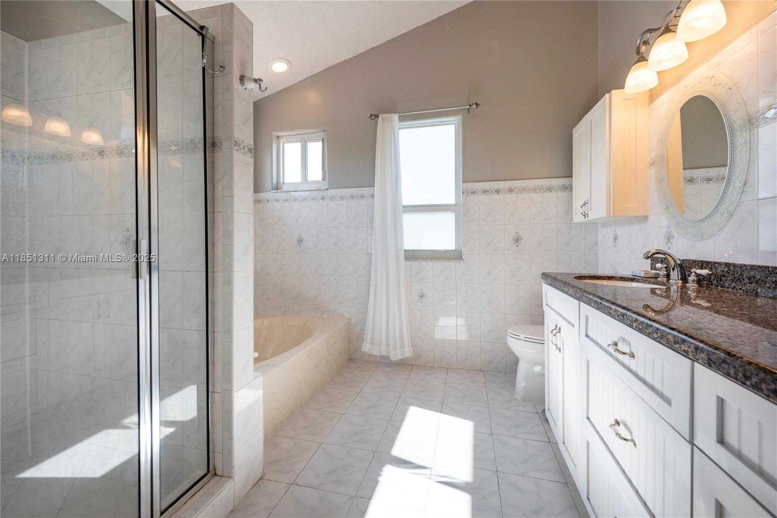 Small Image of 1075 SAN LUIS REY, Weston Number 18