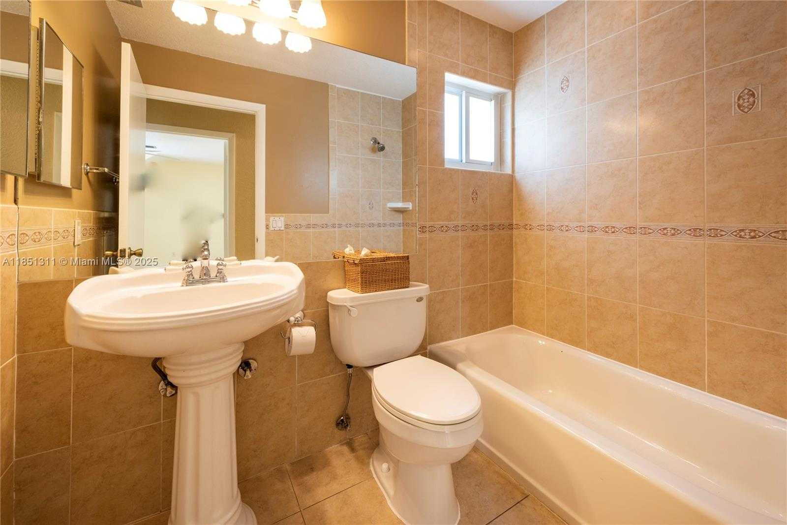Small Image of 1075 SAN LUIS REY, Weston Number 24