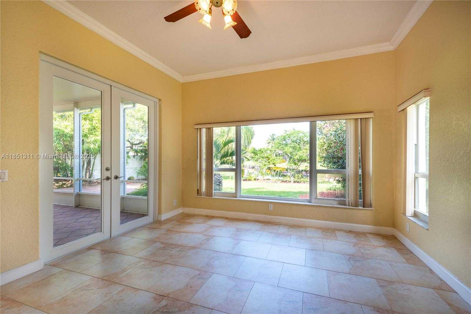Small Image of 1075 SAN LUIS REY, Weston Number 32