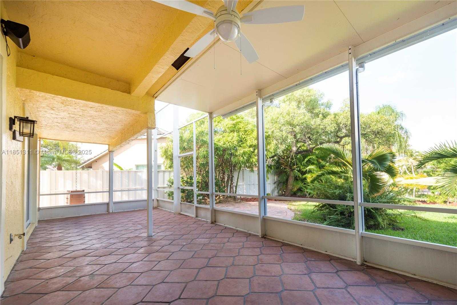 Small Image of 1075 SAN LUIS REY, Weston Number 33