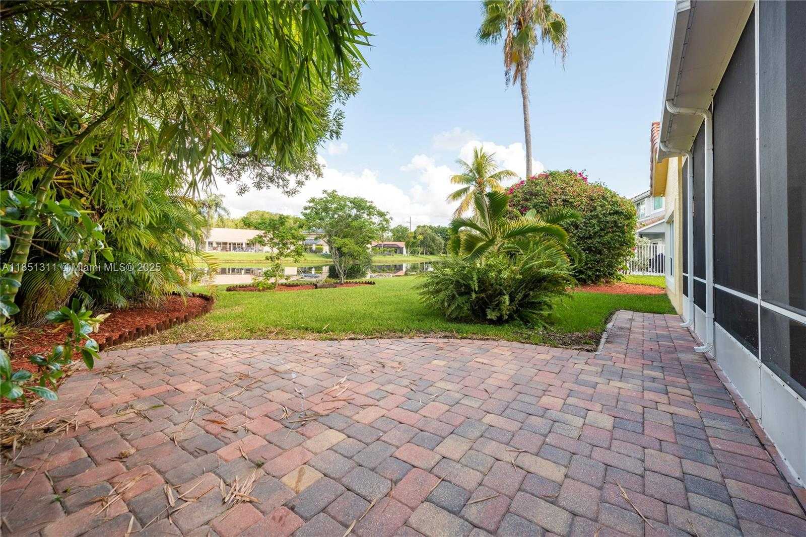 Small Image of 1075 SAN LUIS REY, Weston Number 34
