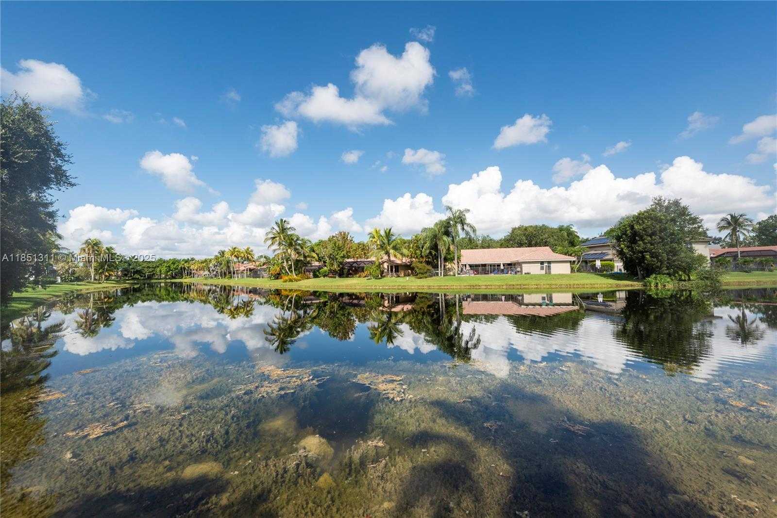 Small Image of 1075 SAN LUIS REY, Weston Number 35