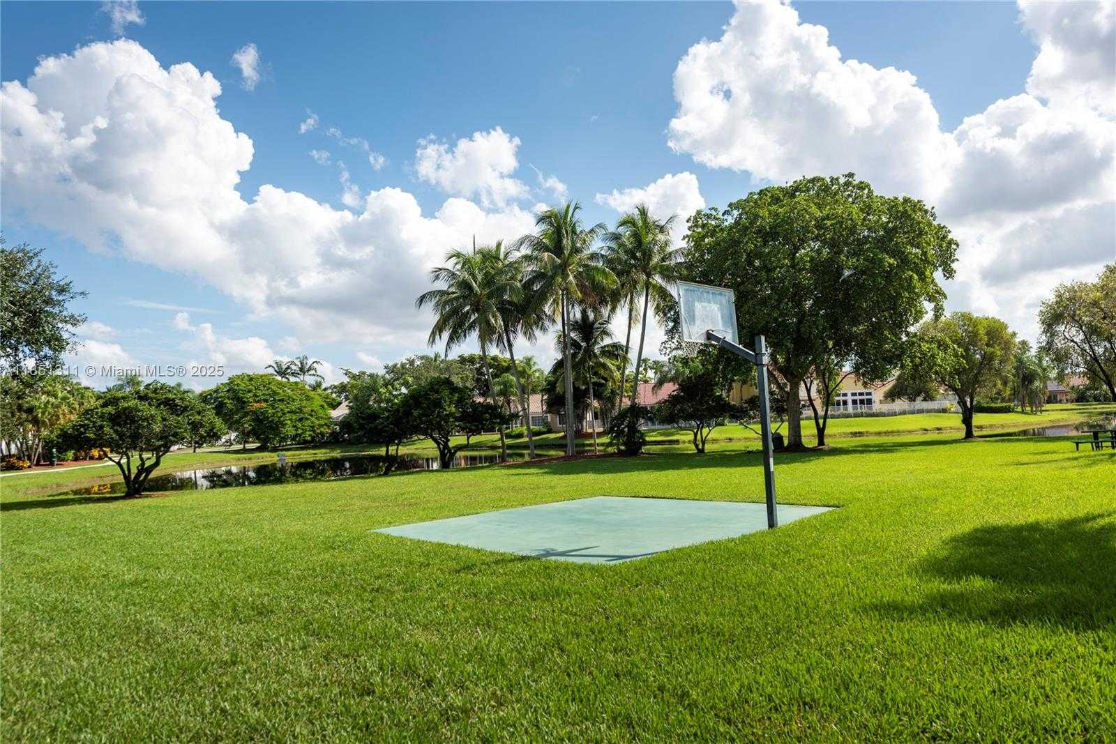 Small Image of 1075 SAN LUIS REY, Weston Number 37