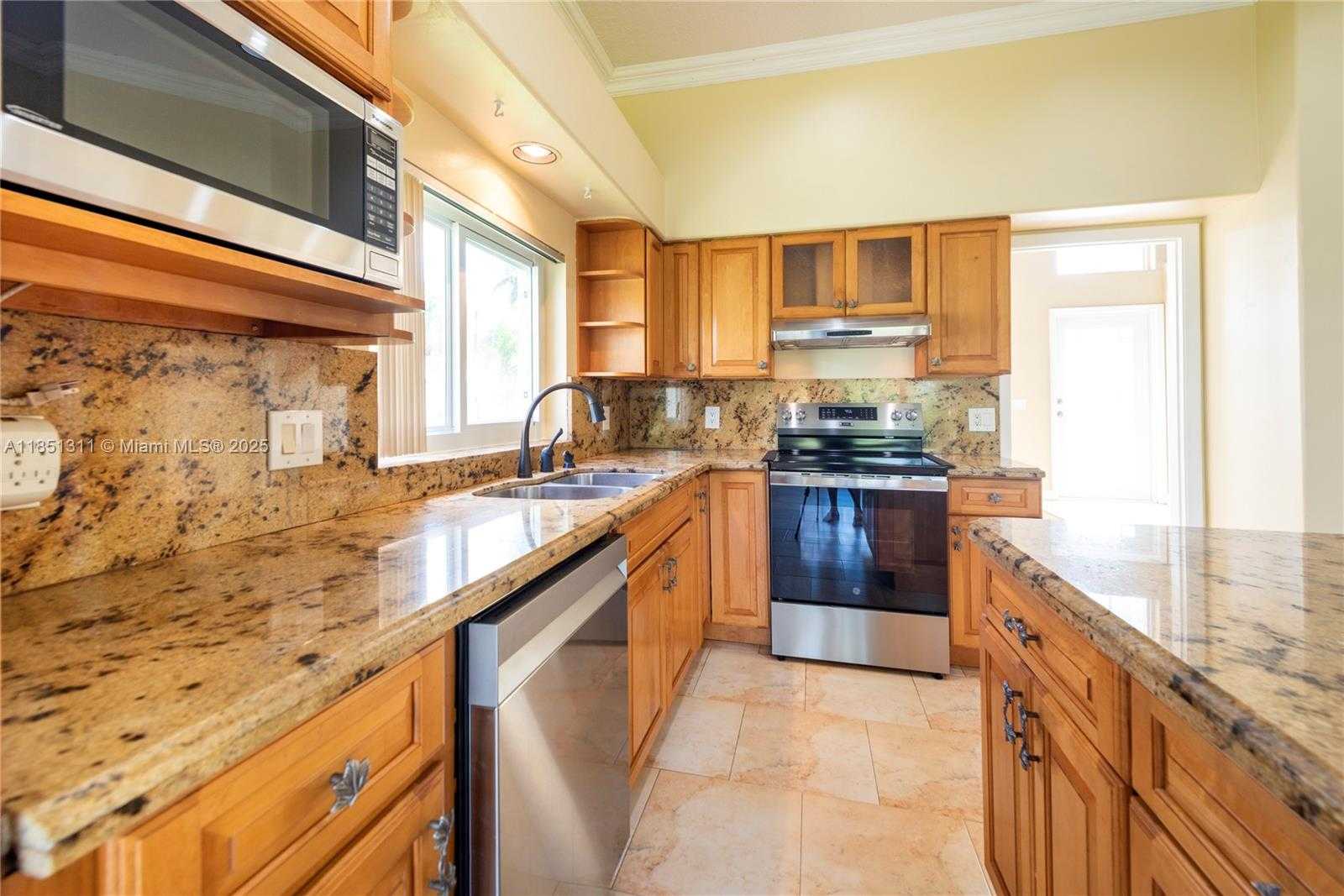 Small Image of 1075 SAN LUIS REY, Weston Number 4