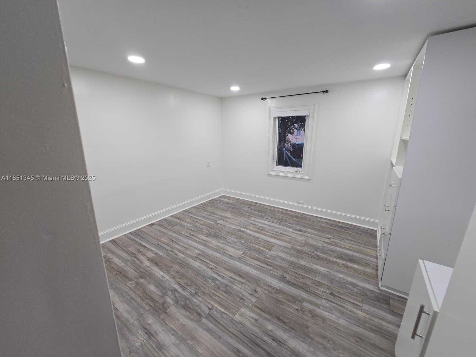 Small Image of 11201 SW AVE 55TH LOT 1 BOX 35, Miramar Number 10