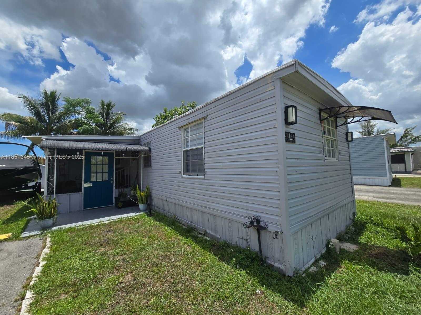 Small Image of 11201 SW AVE 55TH LOT 1 BOX 35, Miramar Number 22