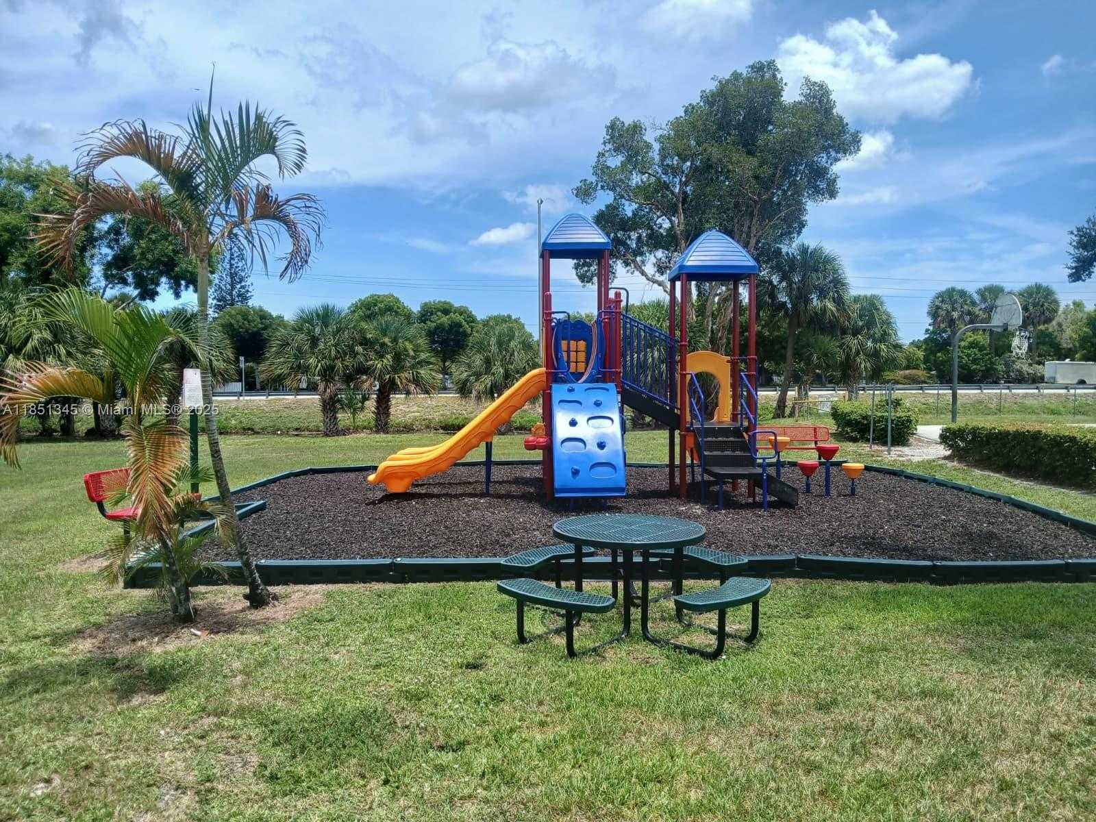 Small Image of 11201 SW AVE 55TH LOT 1 BOX 35, Miramar Number 25