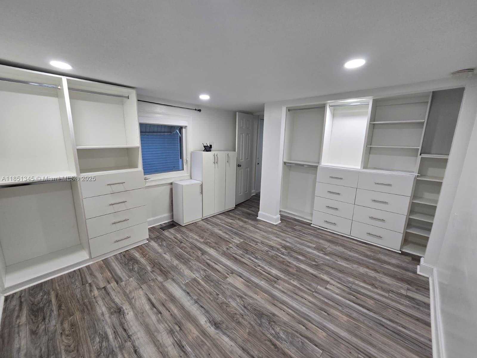 Small Image of 11201 SW AVE 55TH LOT 1 BOX 35, Miramar Number 3