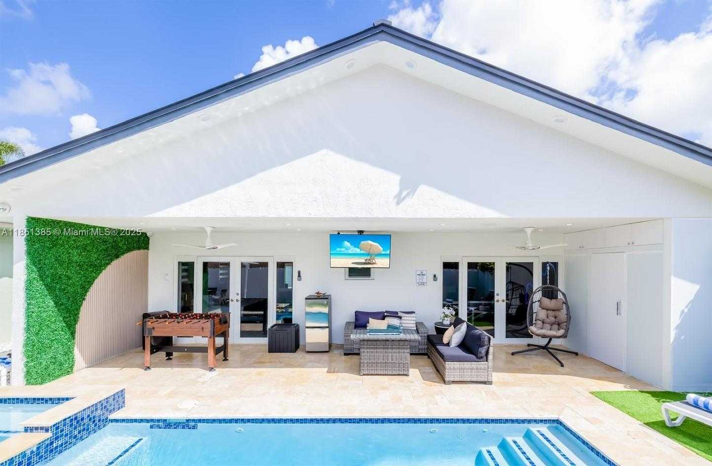 Small Image of 14354 SOUTH WEST 113TH TER, Miami Number 5