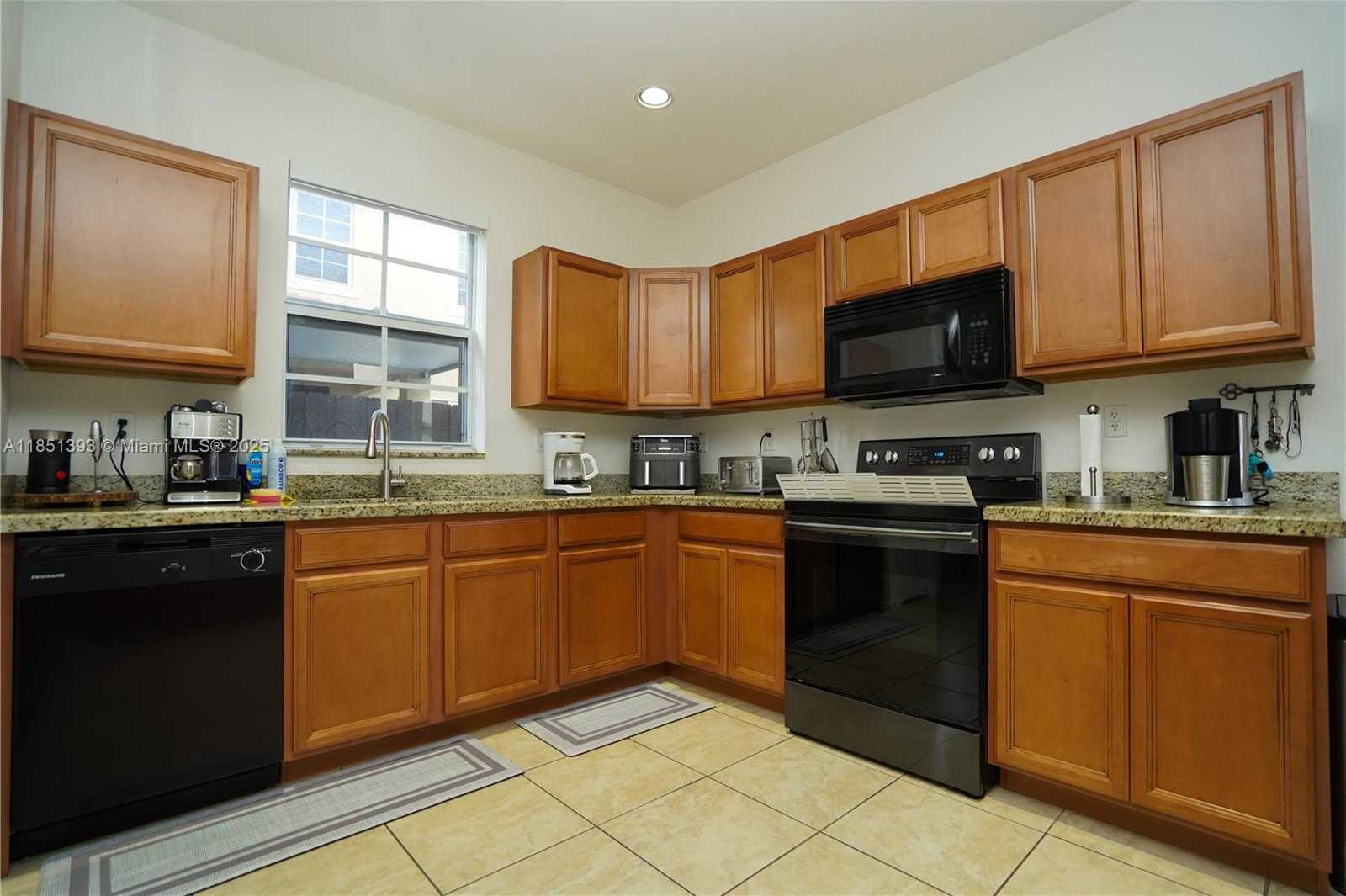 Small Image of 11587 SOUTH WEST 246TH TER, Homestead Number 6