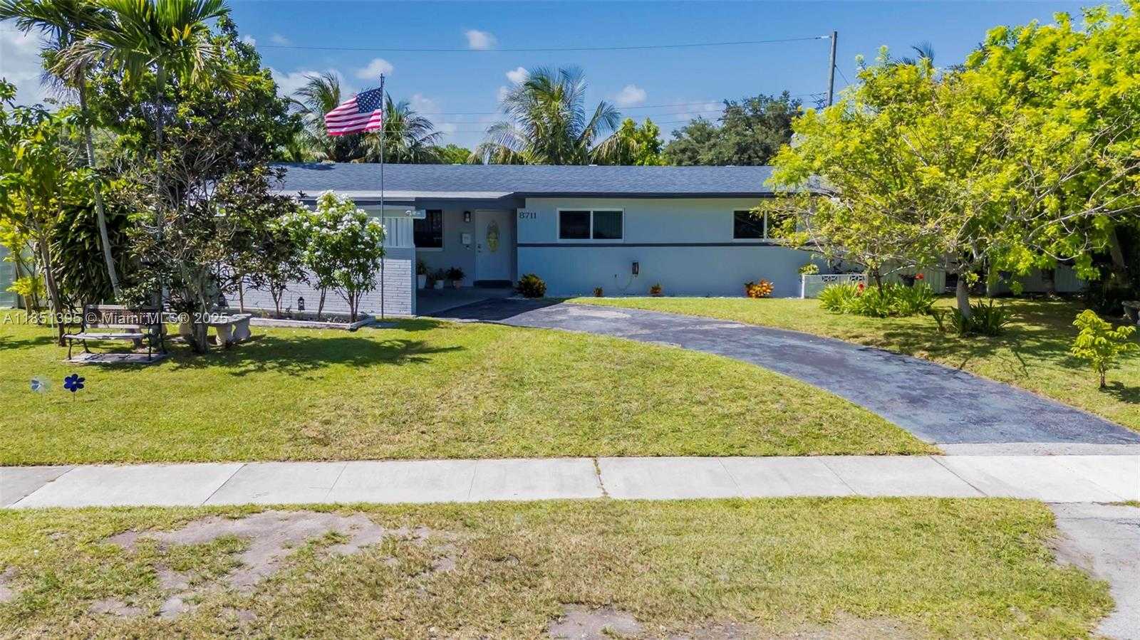Small Image of 8711 SOUTH WEST 191ST ST, Cutler Bay Number 3