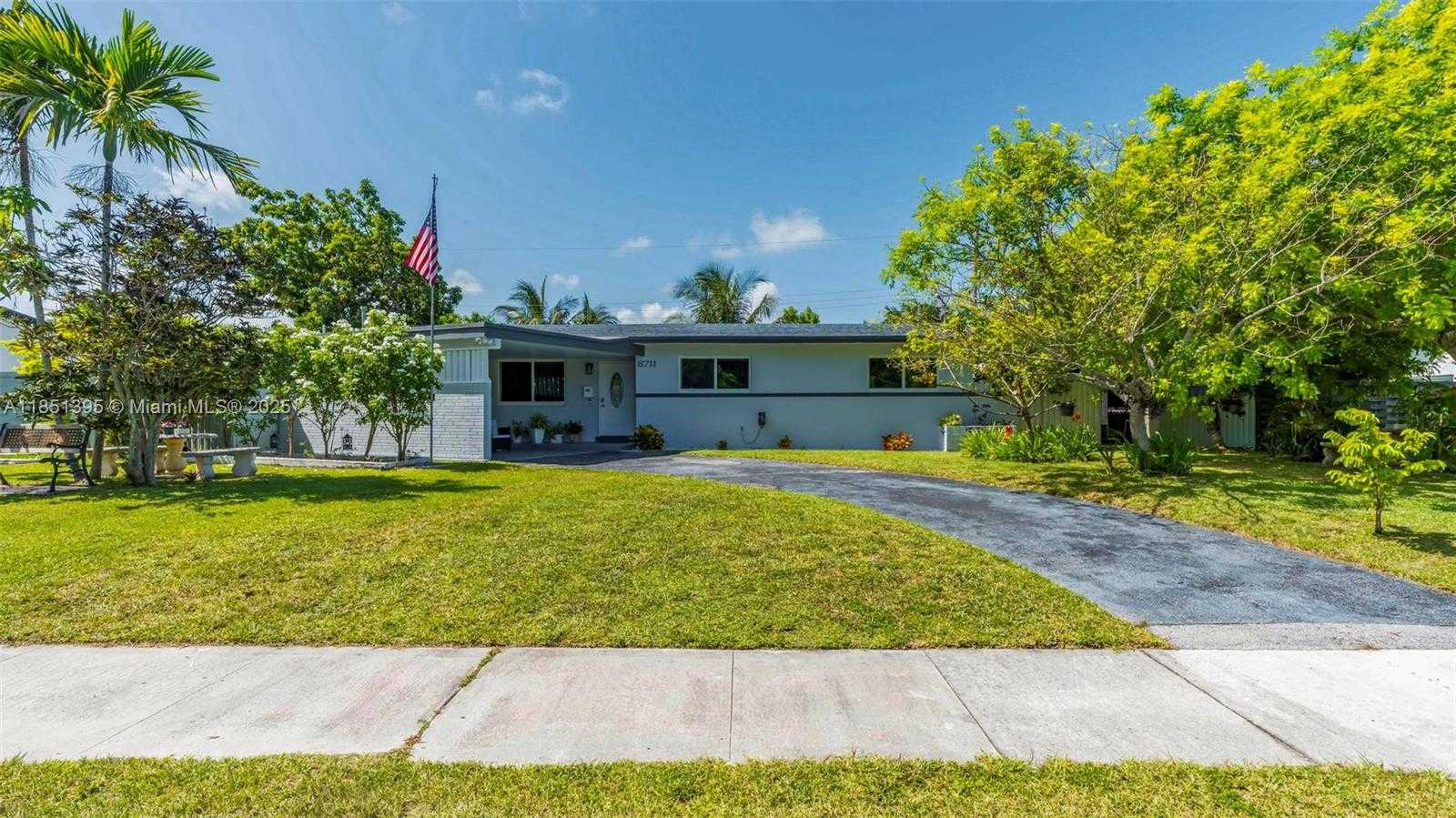 Small Image of 8711 SOUTH WEST 191ST ST, Cutler Bay Number 49