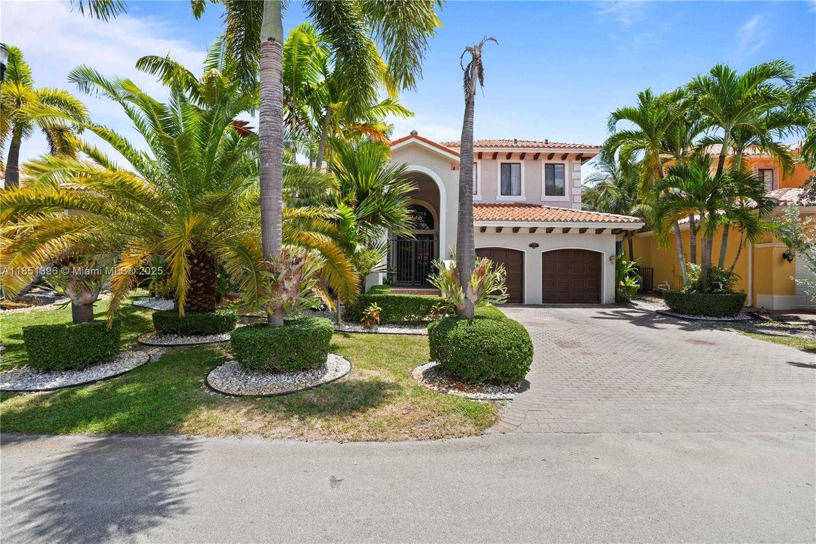 Small Image of 7714 SOUTH WEST 193RD ST, Cutler Bay Number 2