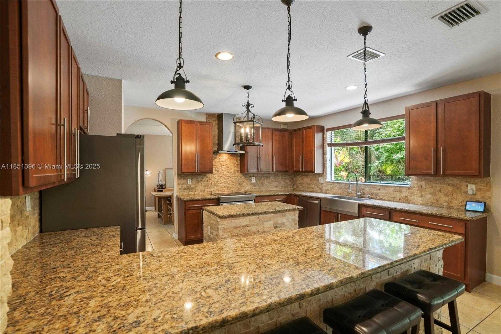 Small Image of 7714 SOUTH WEST 193RD ST, Cutler Bay Number 21