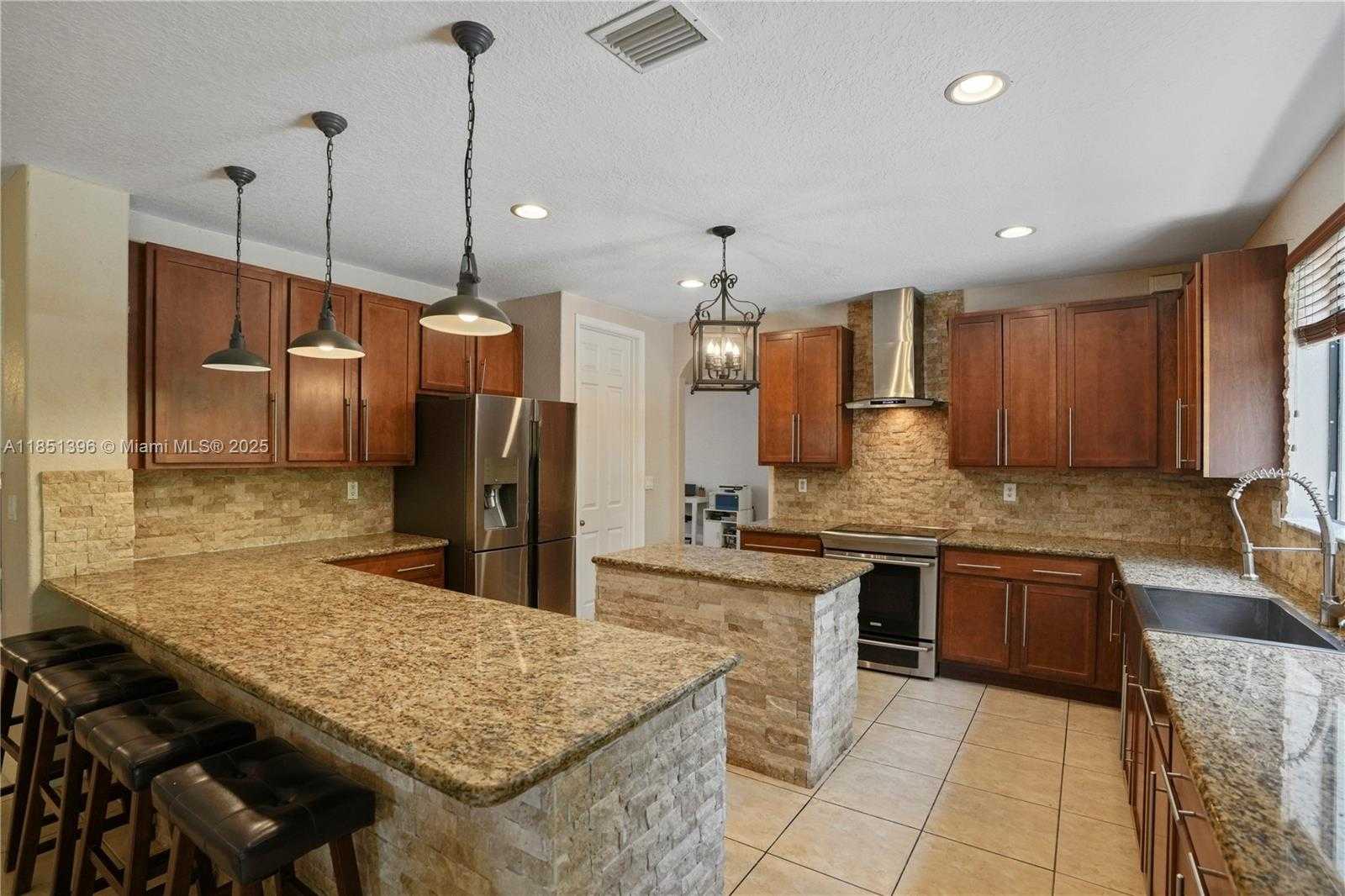 Small Image of 7714 SOUTH WEST 193RD ST, Cutler Bay Number 22