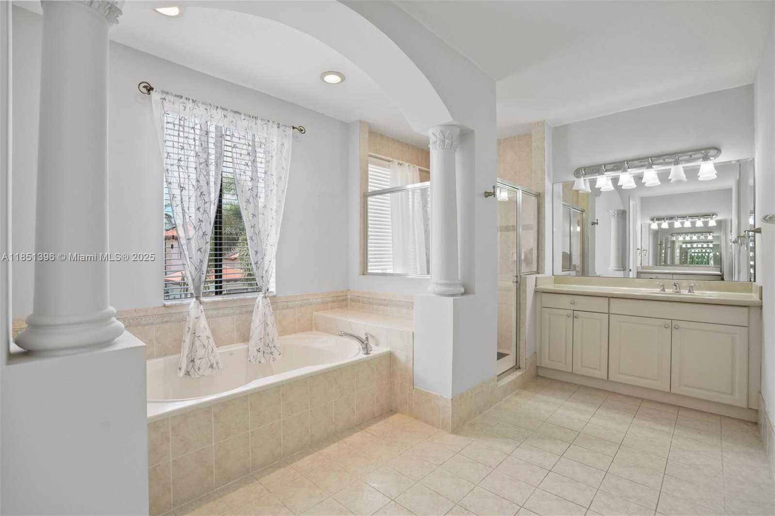 Small Image of 7714 SOUTH WEST 193RD ST, Cutler Bay Number 35
