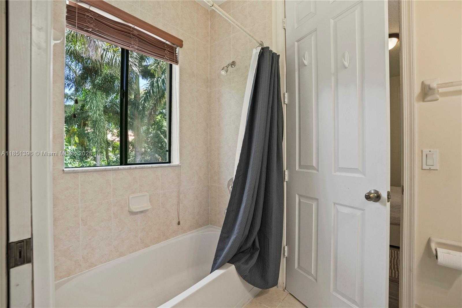Small Image of 7714 SOUTH WEST 193RD ST, Cutler Bay Number 41