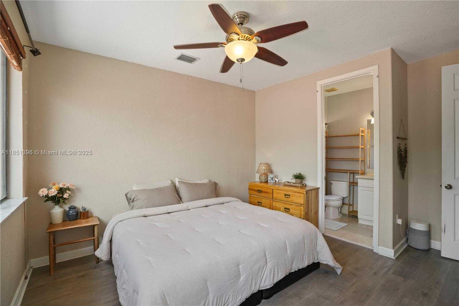 Small Image of 7714 SOUTH WEST 193RD ST, Cutler Bay Number 47