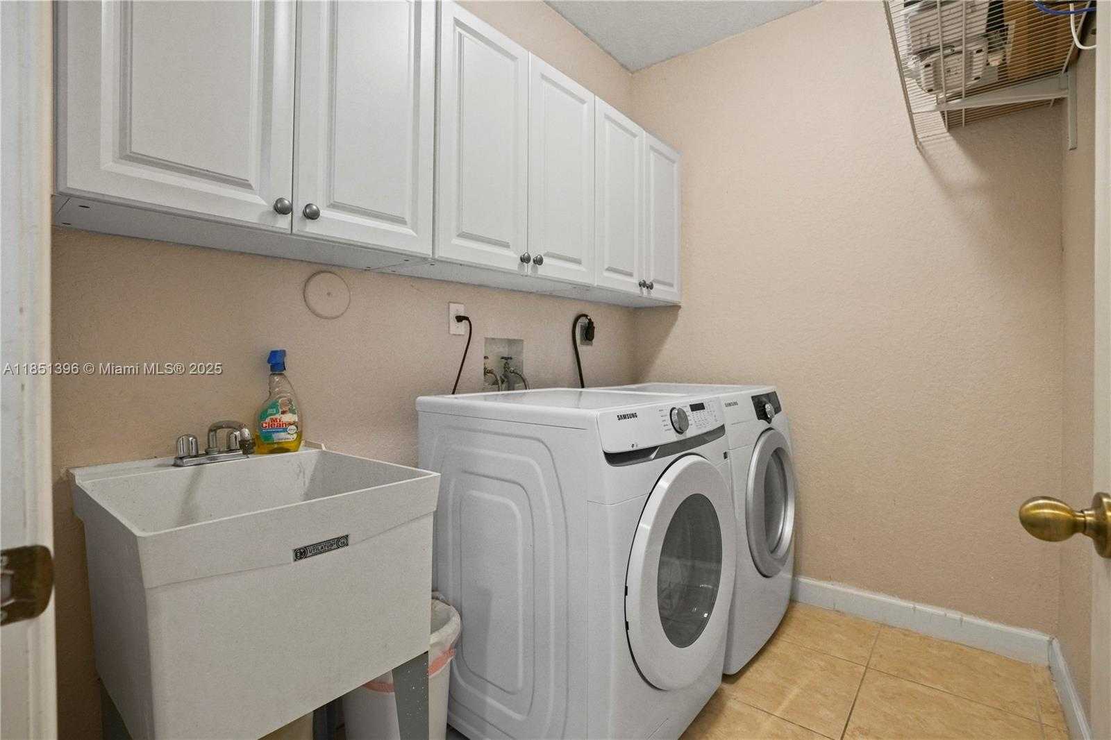 Small Image of 7714 SOUTH WEST 193RD ST, Cutler Bay Number 57