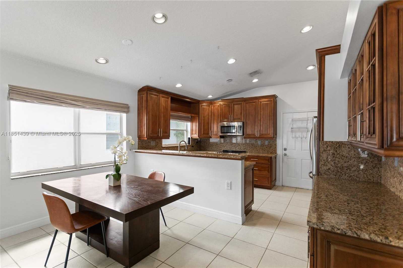 Small Image of 14321 SOUTH WEST 33RD CT, Miramar Number 18