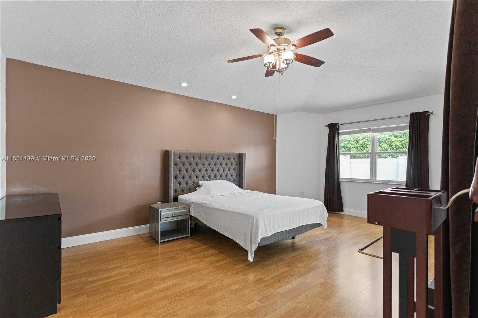 Small Image of 14321 SOUTH WEST 33RD CT, Miramar Number 22