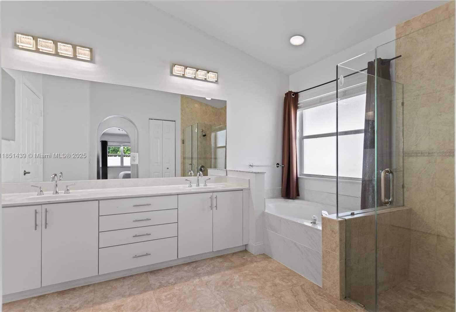 Small Image of 14321 SOUTH WEST 33RD CT, Miramar Number 28