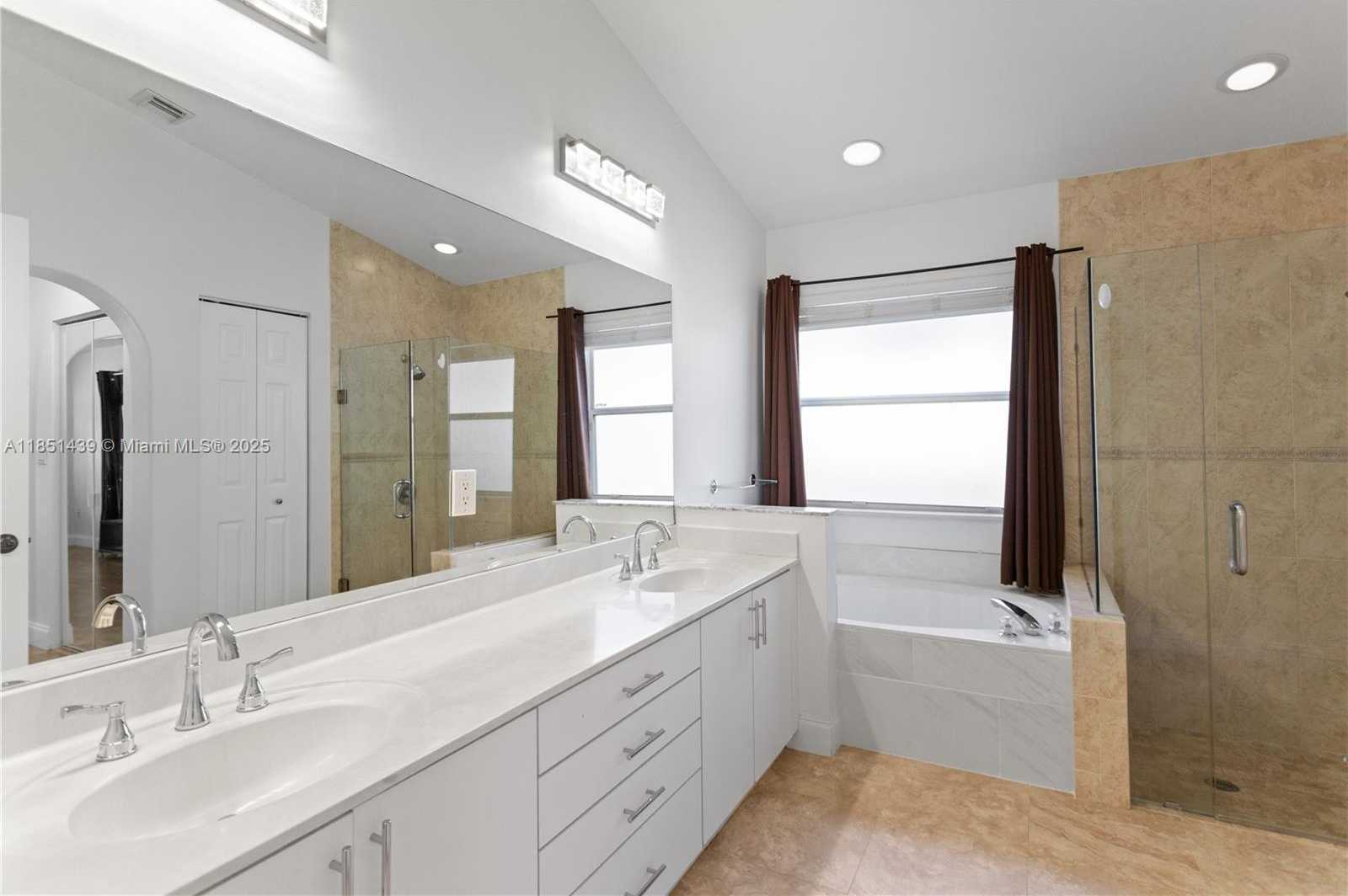 Small Image of 14321 SOUTH WEST 33RD CT, Miramar Number 29