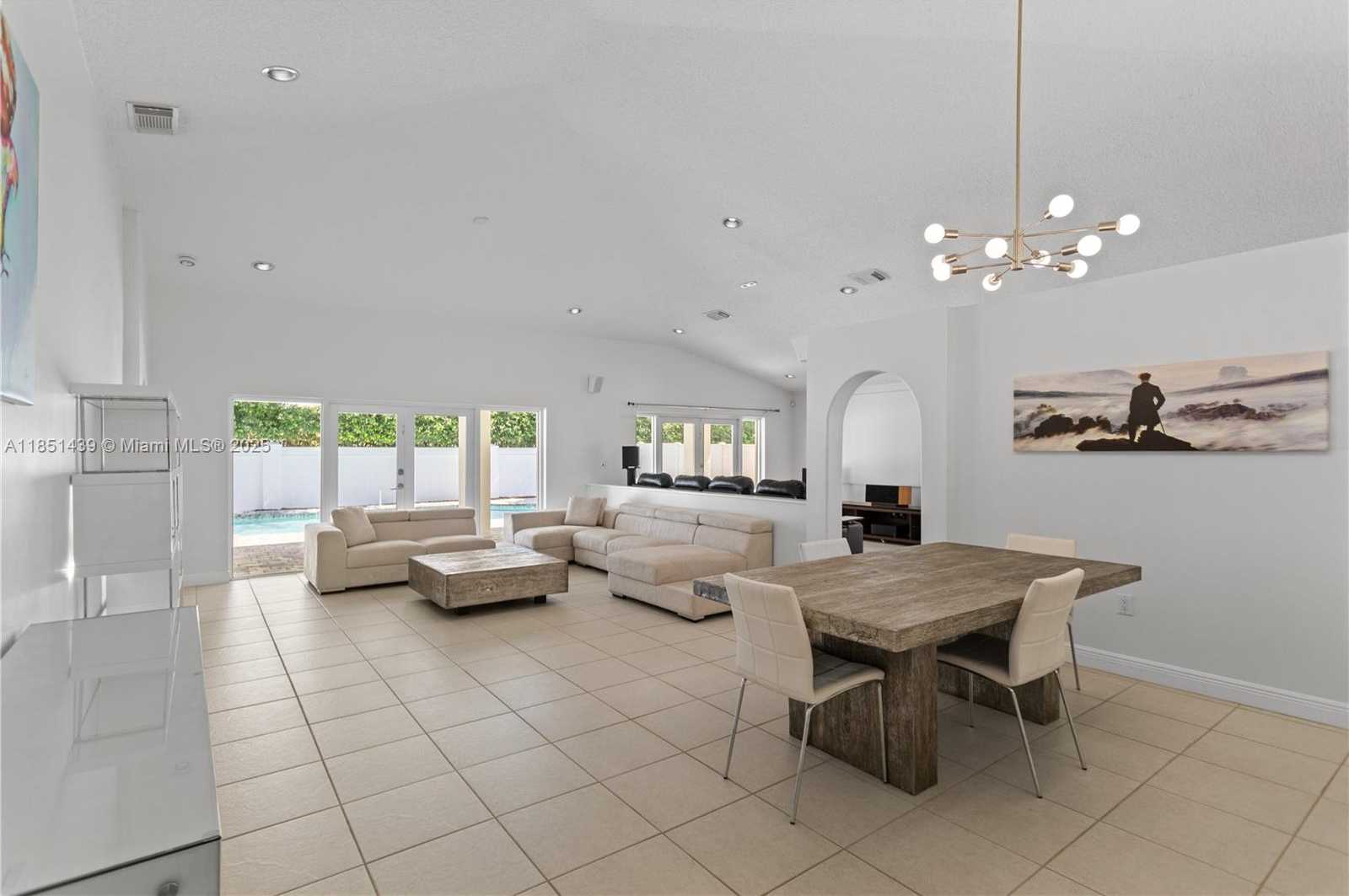 Small Image of 14321 SOUTH WEST 33RD CT, Miramar Number 3