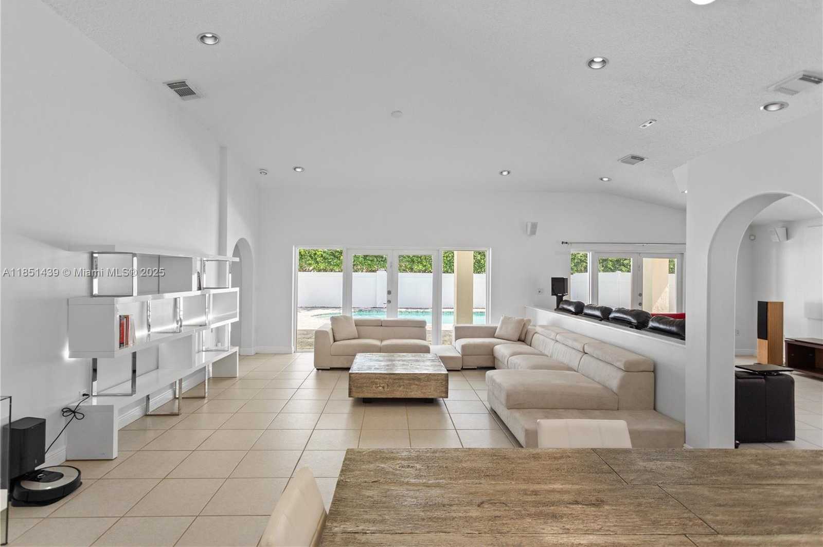 Small Image of 14321 SOUTH WEST 33RD CT, Miramar Number 4