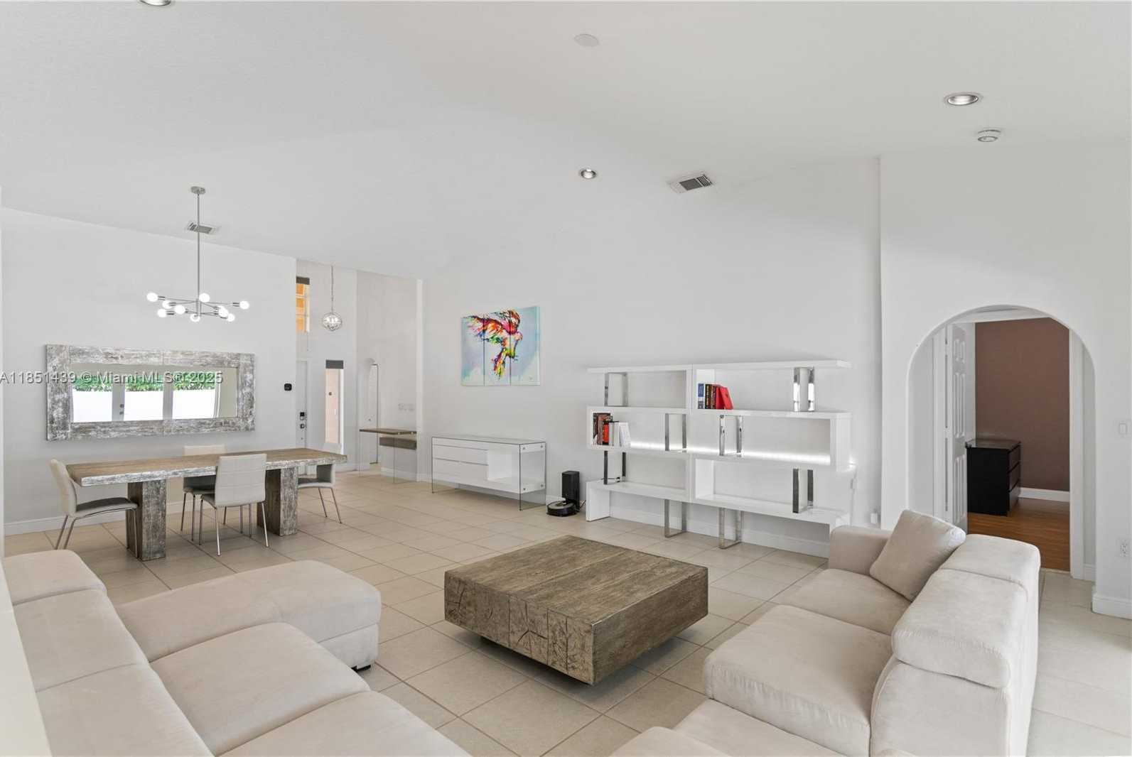 Small Image of 14321 SOUTH WEST 33RD CT, Miramar Number 5