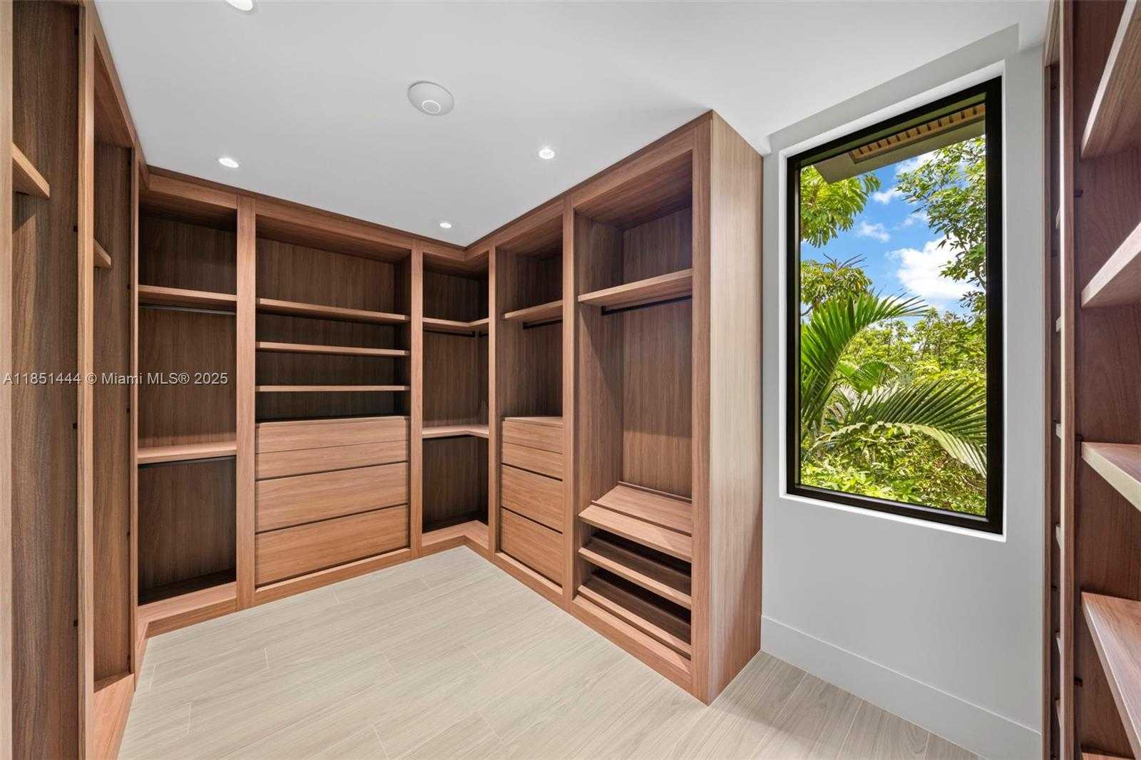Small Image of 5230 SOUTH WEST 76TH ST, Miami Number 34