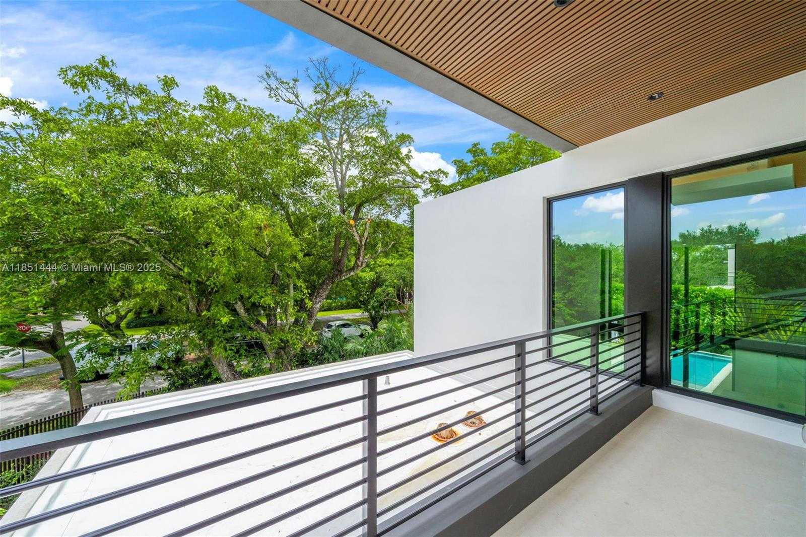 Small Image of 5230 SOUTH WEST 76TH ST, Miami Number 39