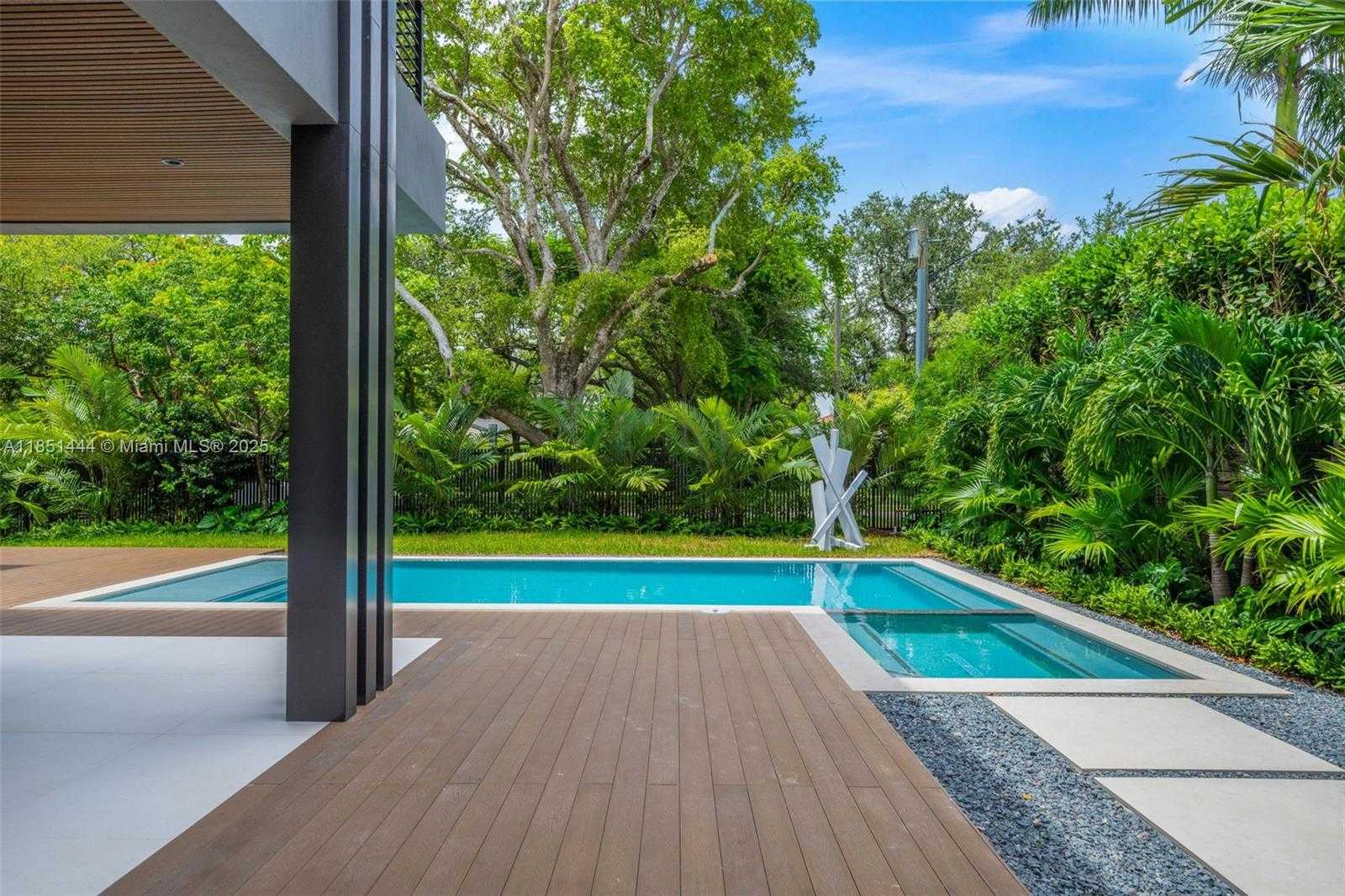 Small Image of 5230 SOUTH WEST 76TH ST, Miami Number 61