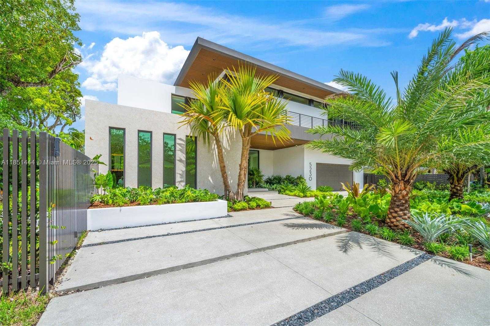 Small Image of 5230 SOUTH WEST 76TH ST, Miami Number 8