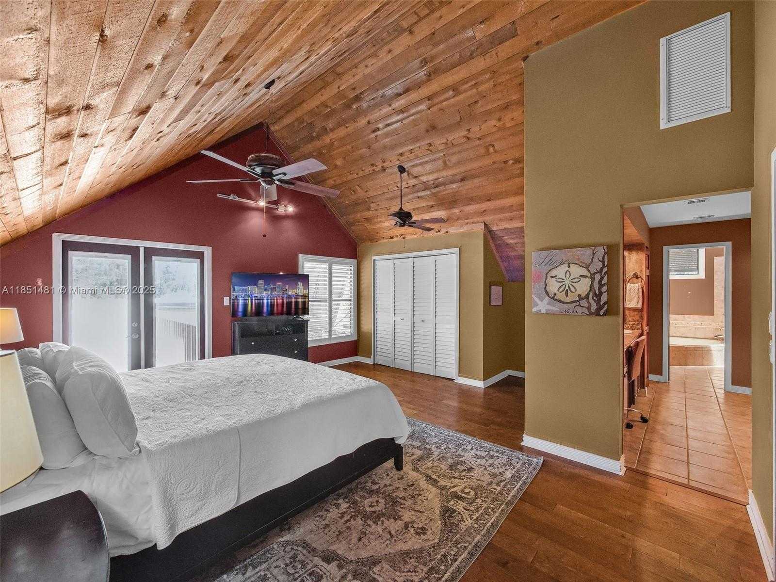 Small Image of 1338 SOUTH WEST EVERGREEN LN, Palm City Number 8