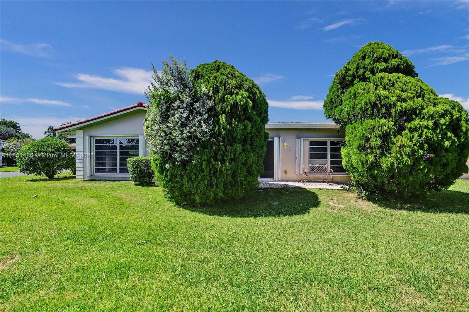 Small Image of 7200 EAST TROPICAL WAY, Plantation Number 11