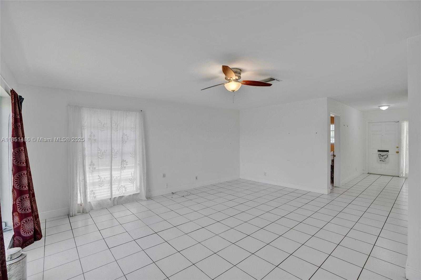 Small Image of 7200 EAST TROPICAL WAY, Plantation Number 18