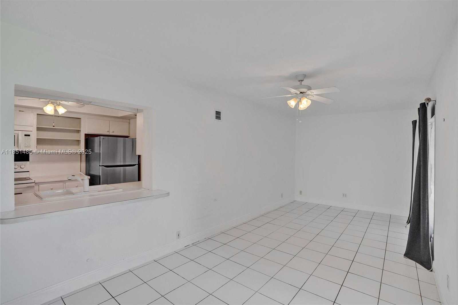 Small Image of 7200 EAST TROPICAL WAY, Plantation Number 23