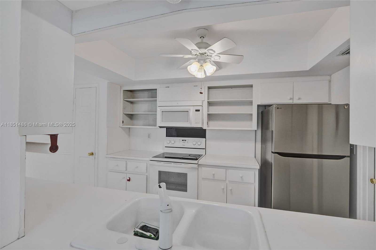 Small Image of 7200 EAST TROPICAL WAY, Plantation Number 25