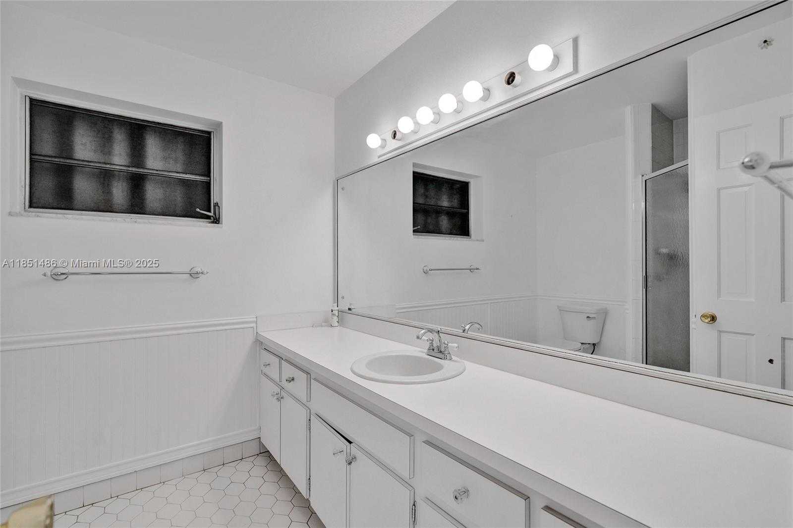 Small Image of 7200 EAST TROPICAL WAY, Plantation Number 35