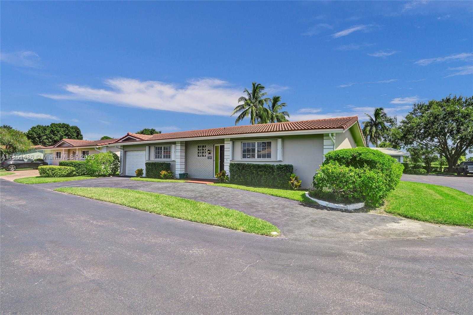 Small Image of 7200 EAST TROPICAL WAY, Plantation Number 7