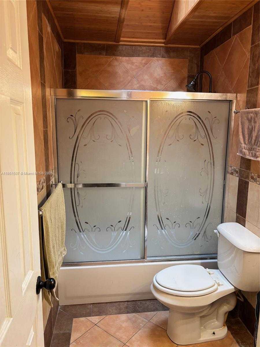 Small Image of 13761 SOUTH WEST 37TH CT, Davie Number 5